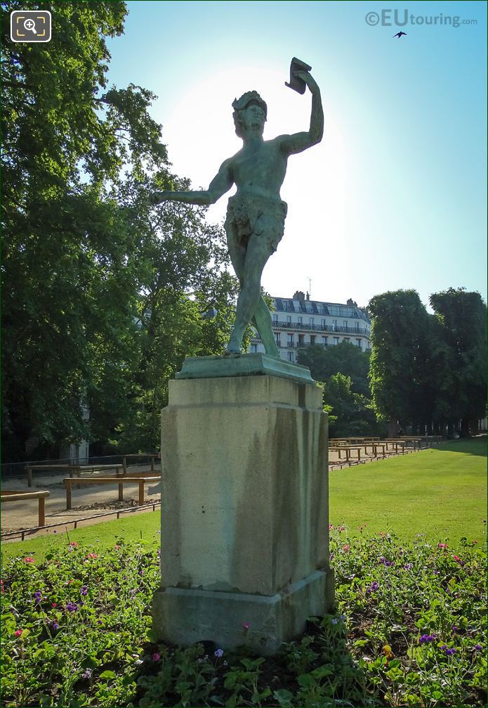 Baron Bourgeois 1868 statue L'Acteur Grec