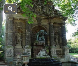 Fontaine de Medici in Jardin du Luxembourg