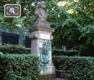 Monument dedicated to Theodore de Banville