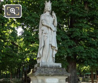 Sainte Bathilde statue in Jardin du Luxembourg