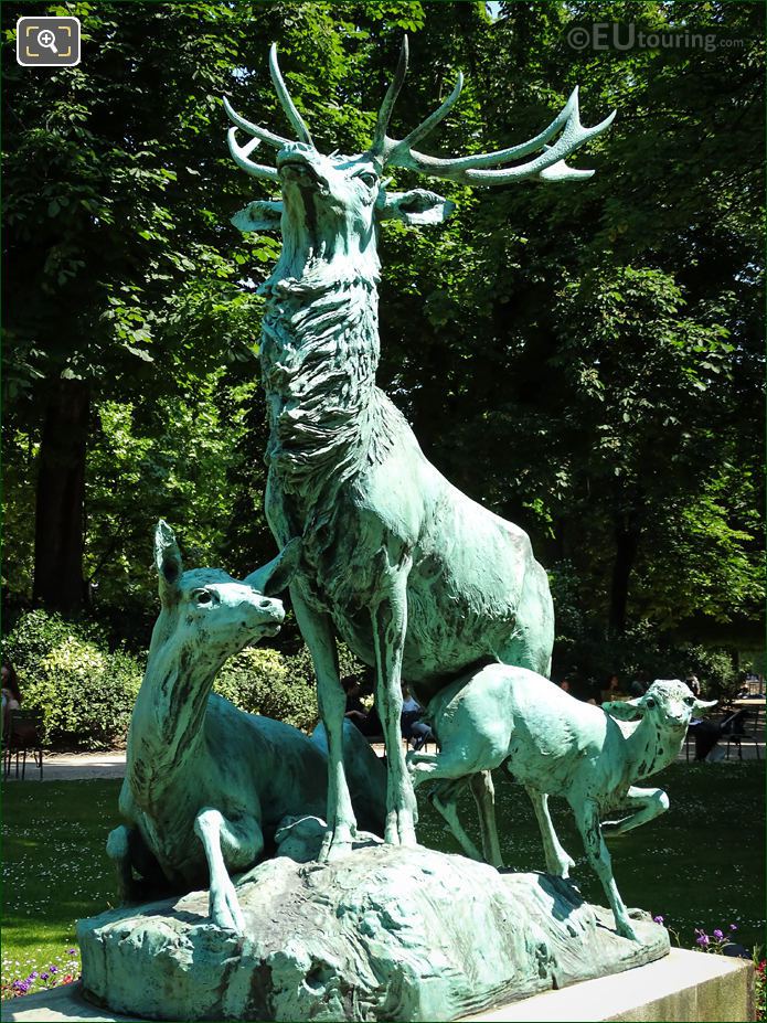 Harde de Cerfs statue in Jardin du Luxembourg