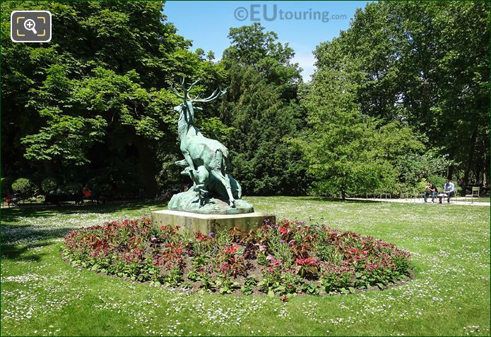 Bronze statue group Harde de Cerfs