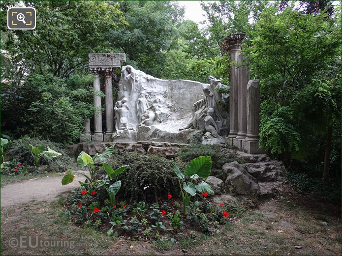 Le Reve du Poete monument to Alfred de Musset