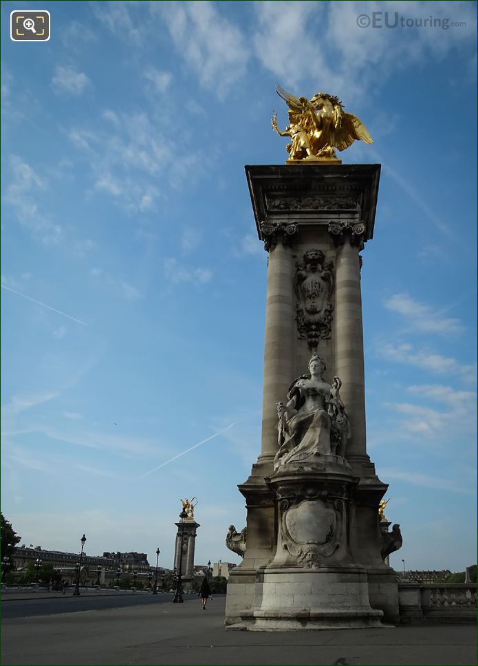 Pont Alexandre III NW corner Renommee des Sciences statue