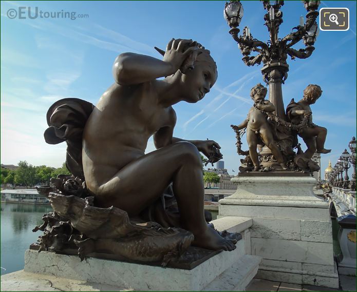 Fillette a la Coquille statue by Leopold Morice
