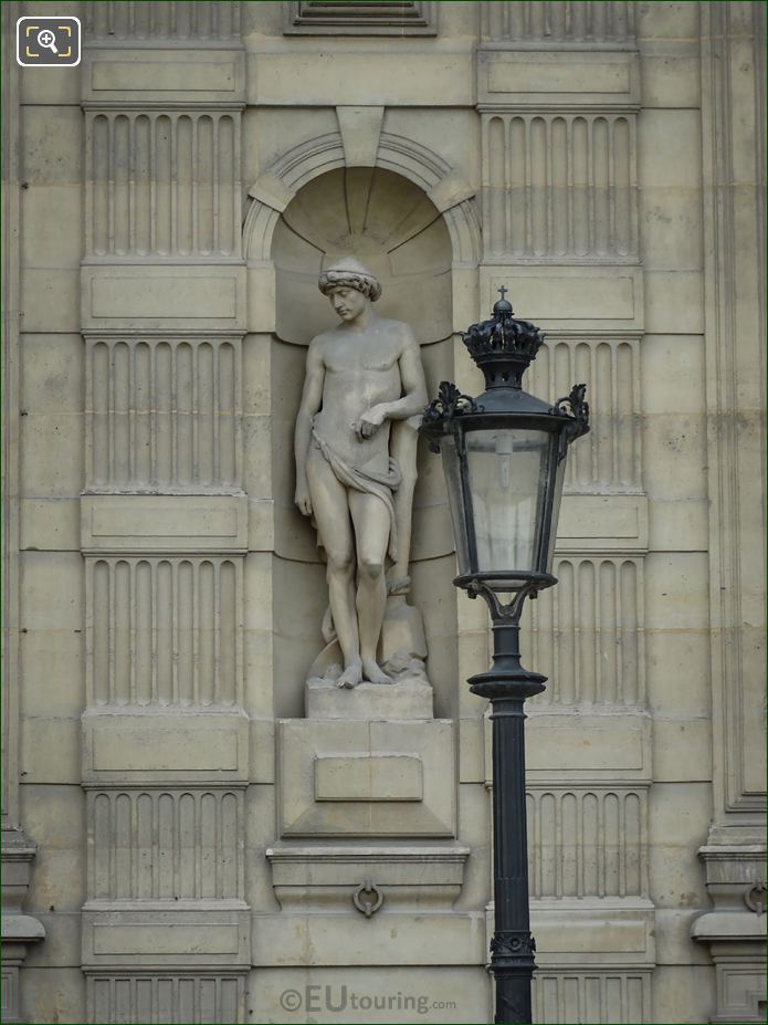 Le Laboureur statue on Aile de Flore