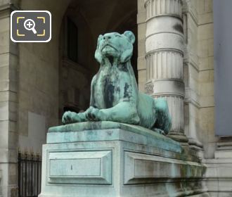 Bronze Lion statue sculpted by Auguste Cain