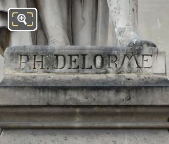 Inscription on the base of Philibert Delorme statue