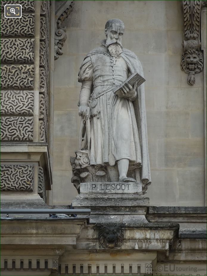 Pierre Lescot statue on Aile en retour Mollien