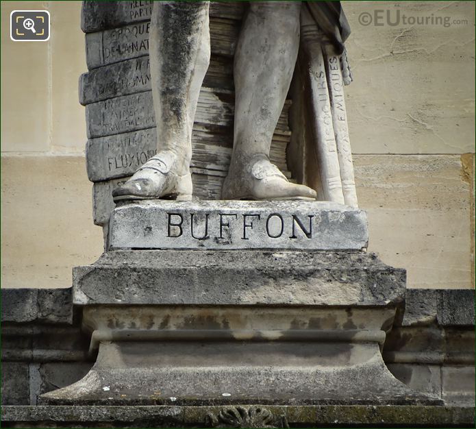 Name inscription on Comte de Buffon statue
