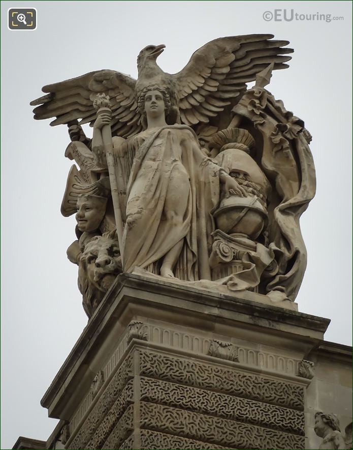 Musee du Louvre statue Paix