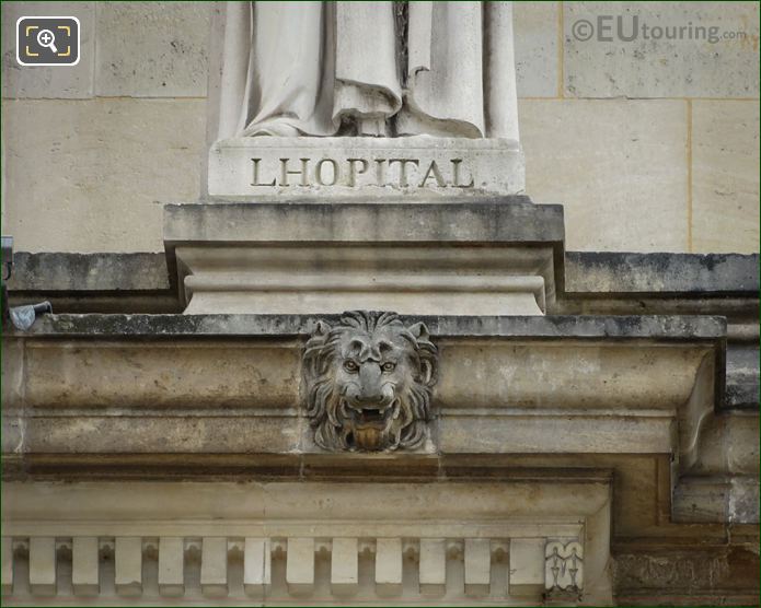 Name inscription on Michel de l'Hopital statue