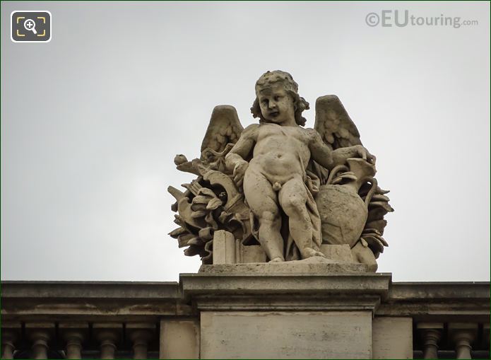 L'Art Etrusque statue on Aile Daru at the Louvre