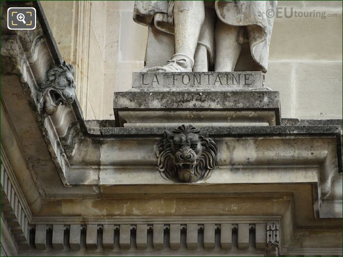 Inscription on La Fontaine statue