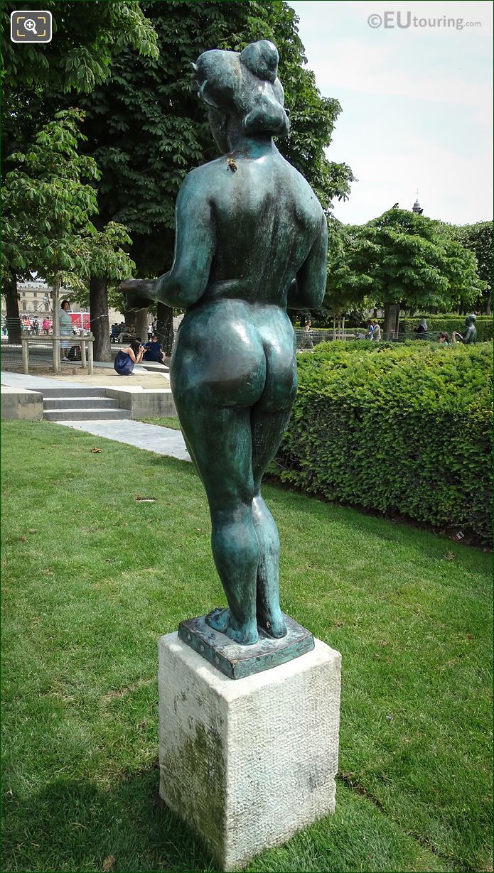 A Maillol monogram on Pomone statue