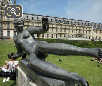 L'Air monument at Jardin du Carrousel