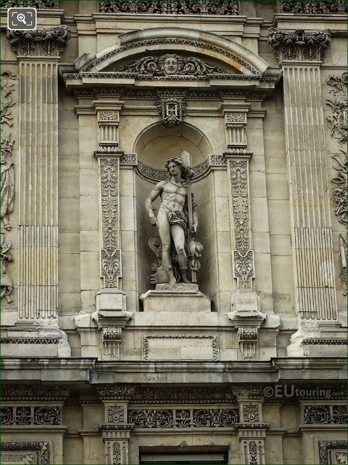 Le Pecheur statue on Grande Galerie Orientale