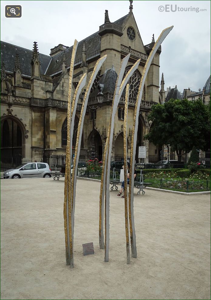 Hautes Herbes sculpture by Beatrice Guichard