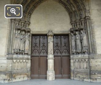 Eglise Saint Germain l'Auxerrois main doorway statues