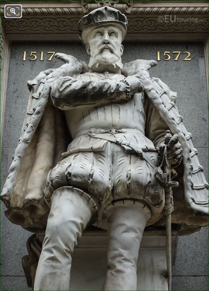 Gaspard de Coligny statue at l'Oratoire du Louvre