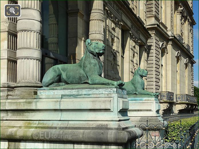 Aile de Flore lioness statues Musee du Louvre