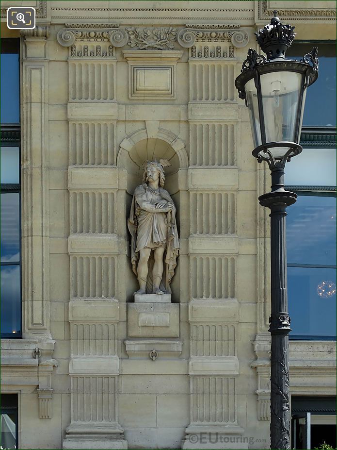 Aile de Marsan statue Guerrier Franc Musee du Louvre