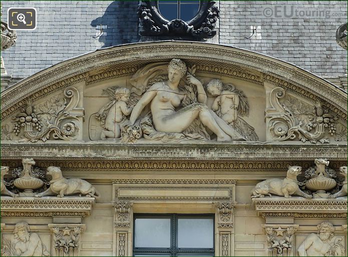 L’Abondance sculpture Ail de Marsan South facade