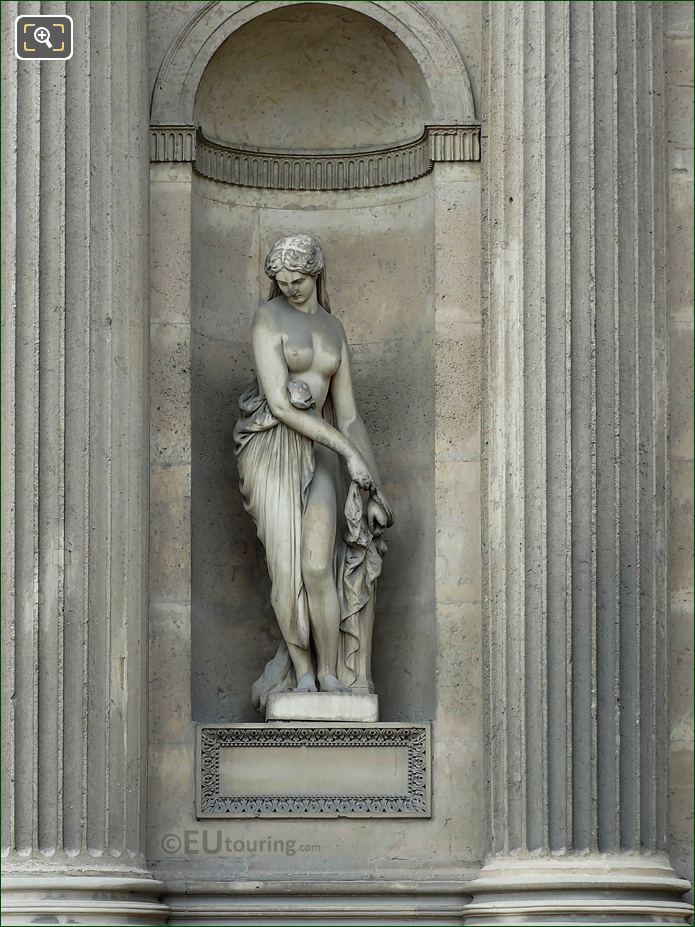 Campaspe statue, Aile Nord, Musee du Louvre, Paris