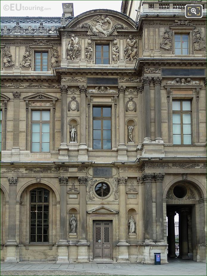 Historical Aile Lescot E facade with Science sculpture