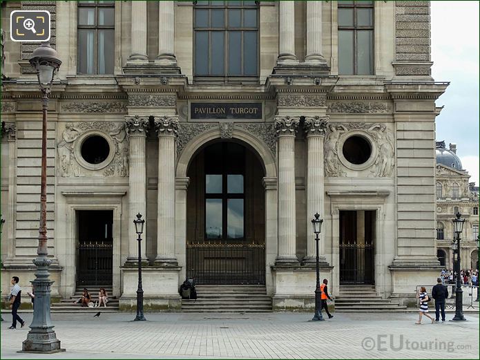 West facade Pavillon Turgot, L'Invention et la Reflexion sculpture