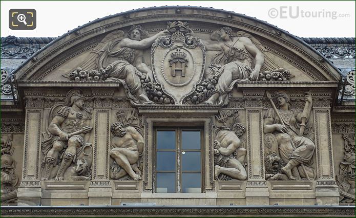 Aile Lescot 3rd floor facade with Mars sculpture