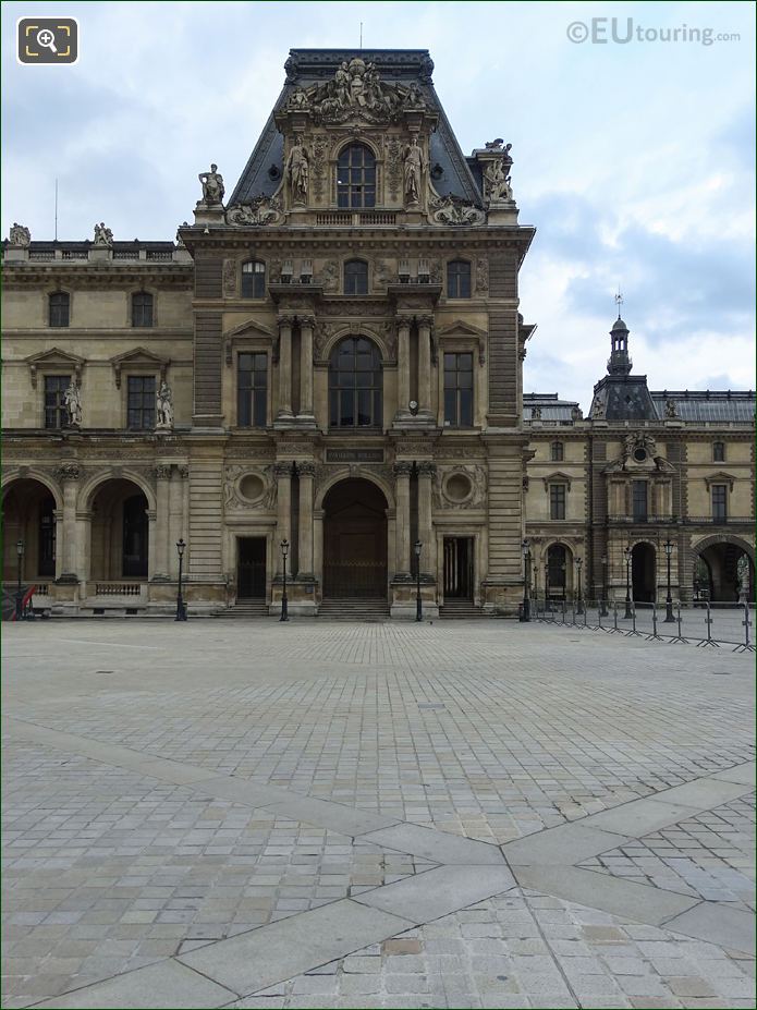 North facade Pavillon Mollien and L'Art et la Science sculpture