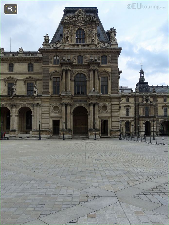 North facade Pavillon Mollien and La Geometrie et l’Astronomie sculpture