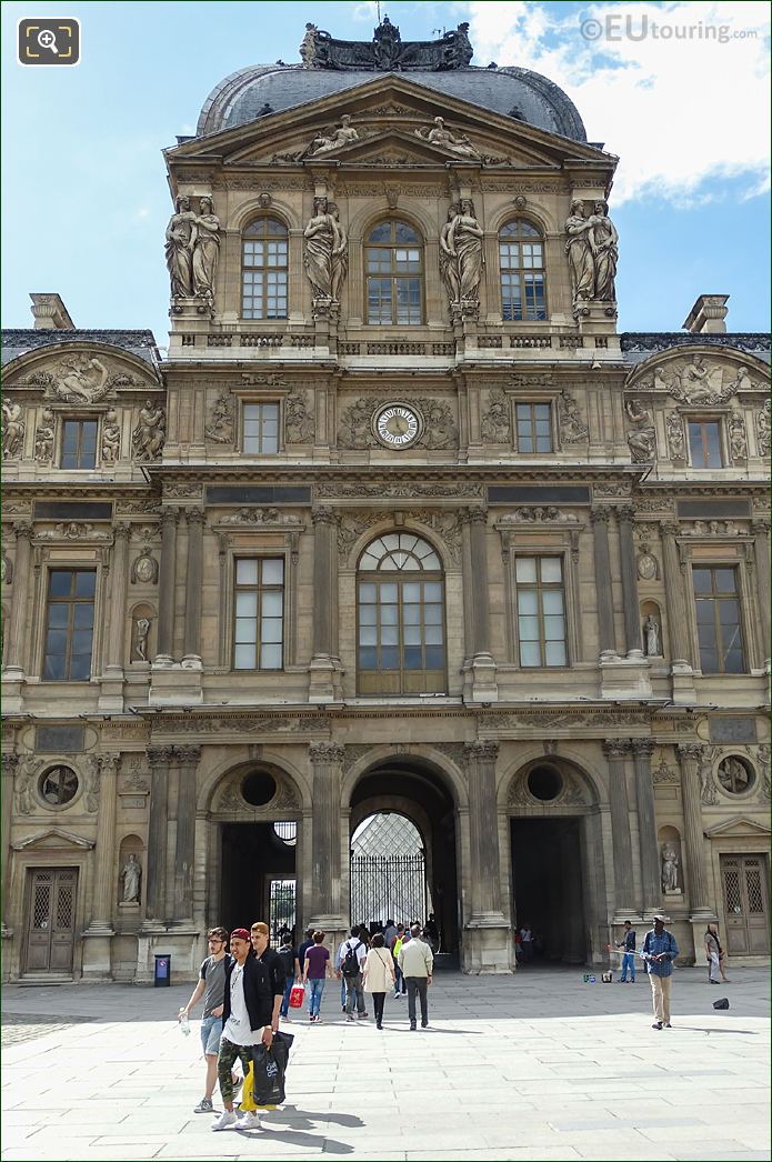 Pavillon de l'Horloge East facade Caryatid sculptures