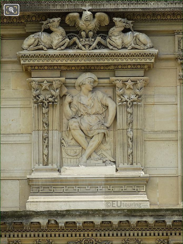 3rd window left side sculpture La Maconnerie, Aile de Marsan