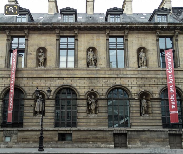 Aile de Rohan-Rivoli wing with Jacques MacDonald statue and others