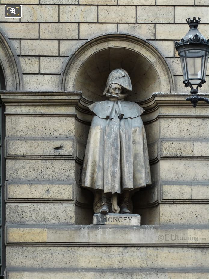 Bon-Adrien Jeannot de Moncey statue in niche on Aile de Rohan-Rivoli