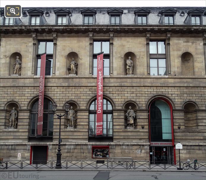 Aile de Rohan-Rivoli facade and General Lamoriciere statue on 2nd level