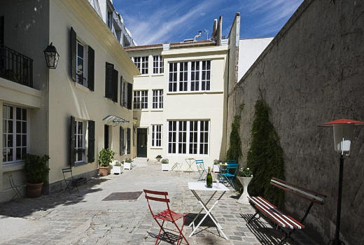 Suites & Hotel Helzear Montparnasse courtyard