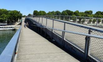 Images of Passerelle Simone de Beauvoir