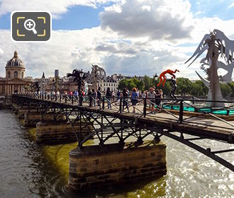 Pont des Arts and modern art