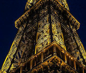 Eiffel Tower pier lights