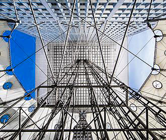 The Grande Arche lift