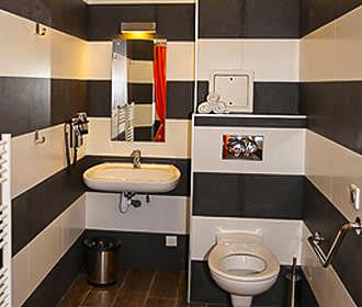 Loft Boutique Hostel Bathroom