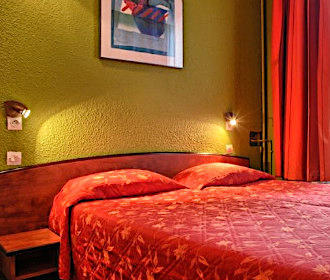 Timhotel Boulogne Rives de Seine twin room