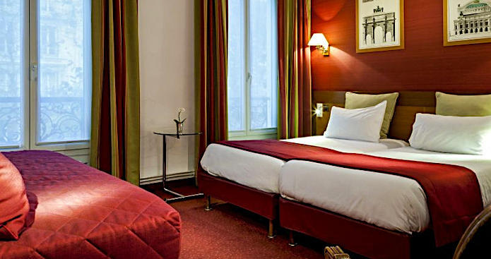 Timhotel Invalides Eiffel triple room