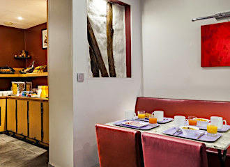 Timhotel Montmartre breakfast room