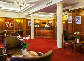 Timhotel Tour Montparnasse reception lounge