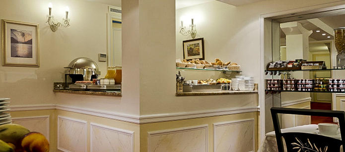 Timhotel Tour Montparnasse breakfast bar