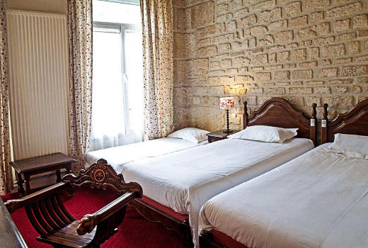 Tonic Hotel du Louvre triple room